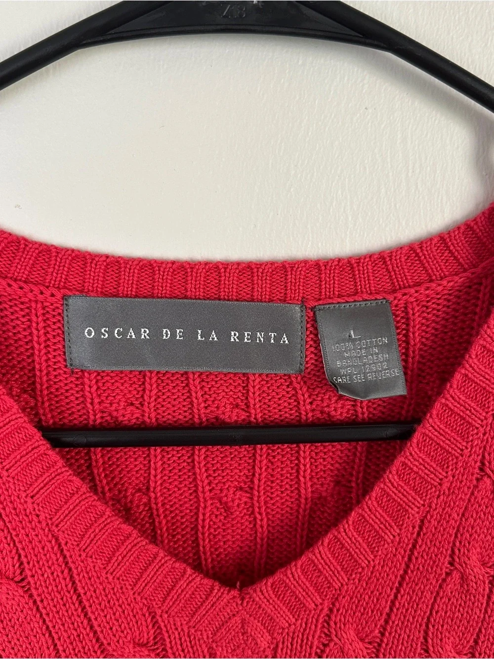 Oscar De La Renta Cable Sweater Vest